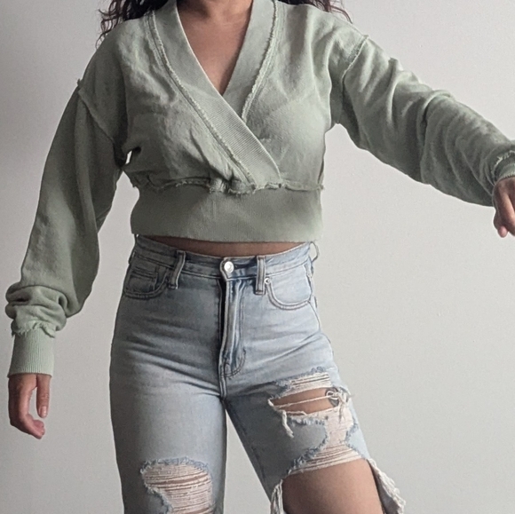 American Eagle Sweater - Picture 6 of 6